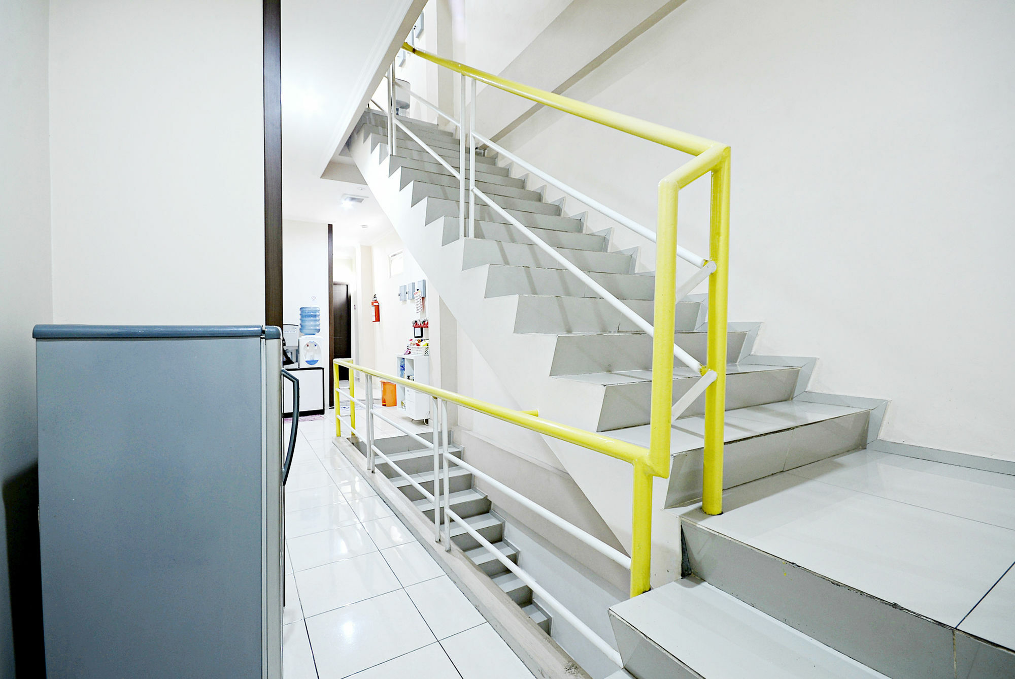 Zen Rooms Cideng Barat Jakarta Exterior photo
